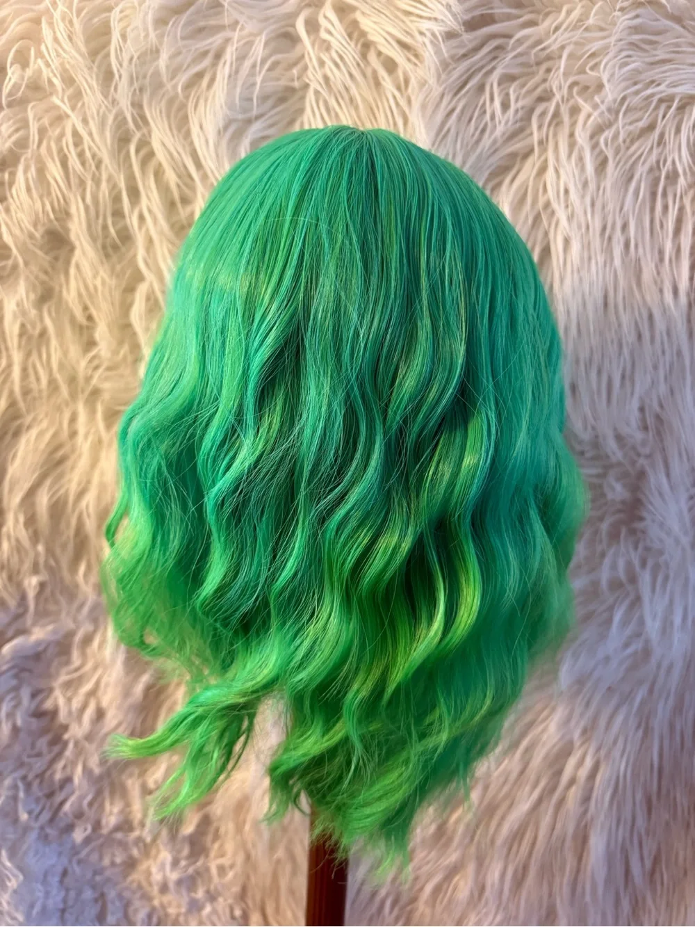 Green Shoulder-Length Synthetic Wig with Soft Waves